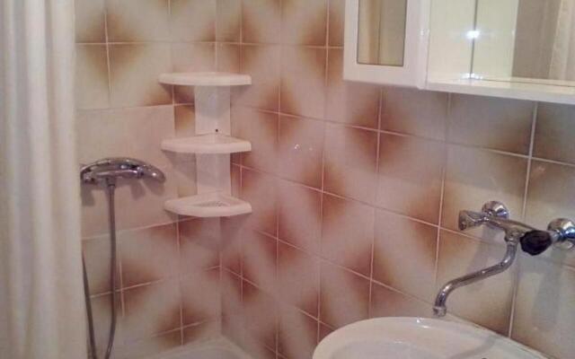 Apartments Neva in Brodarica