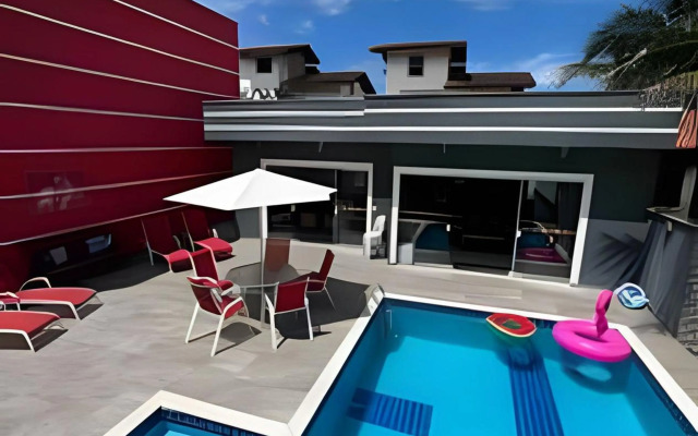 Casa em Condomínio Frente a Praia Caraguatatuba