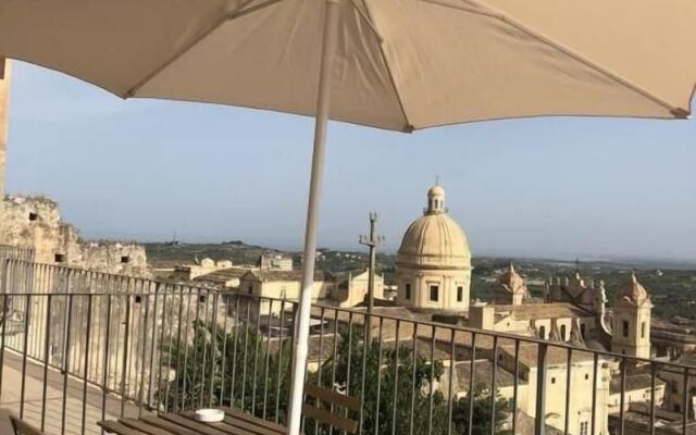 Trigona Garden Suite