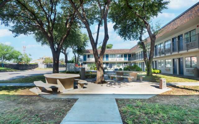 Motel 6 Del Rio, TX