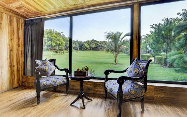 Alaya Stays Fortezza | Pet-friendly 6-BHK Farmhouse With Private Pool