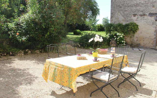 Boutique Holiday Home in Bouix With Garden