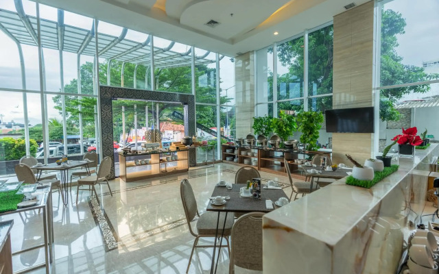 Azana Suite Hotel Antasari