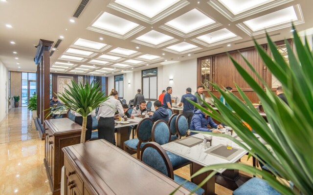 Reyna Luxury Hotel
