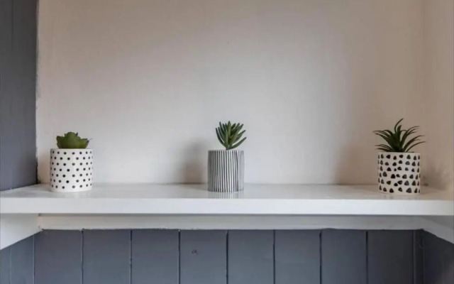 Cozy Nottingham Retreat Entire Home With 4 Bedroom