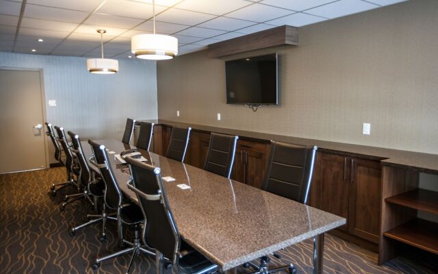 Mamateek Restaurant & Pub