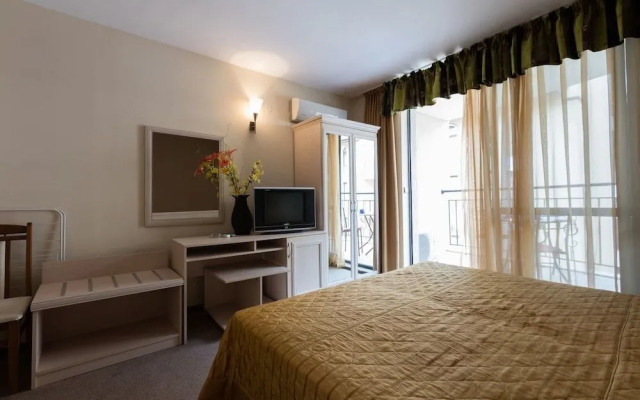 Quiet Studio in Avalon Complex