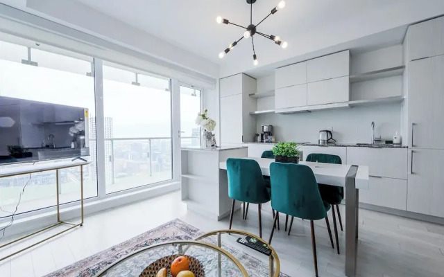 Altitude Suites Bay Street by Teristo Group