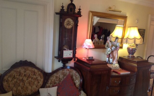 Hotel Calhoun by Oyo