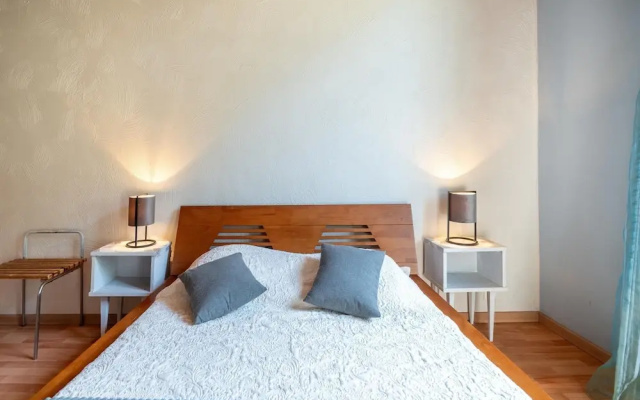Spacious Home With Beach Access