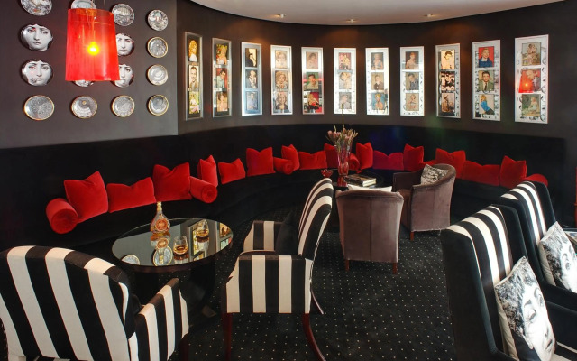 No5 Boutique Art Hotel by Mantis