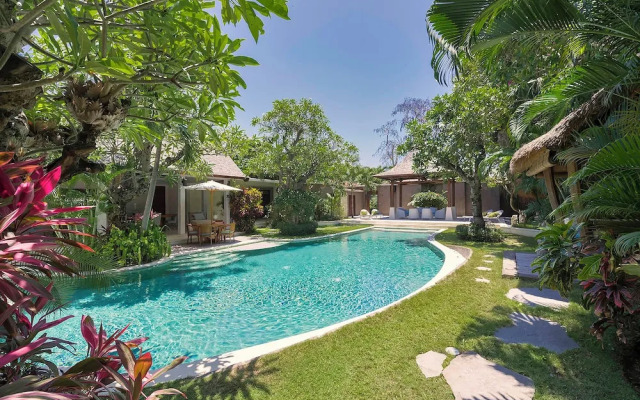 Lataliana Beachside Villa Estate Seminyak