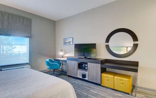 Hampton Inn & Suites Boston/Stoughton