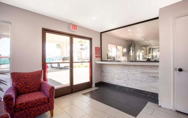 OYO Hotel Palmdale - Antelope Valley