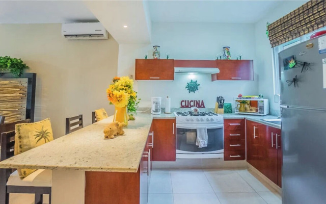 Luxury Penthouse with 2 BR - Meridian