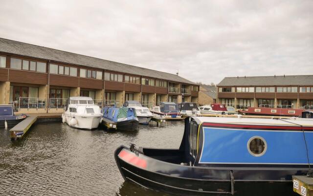 Tewitfield Marina