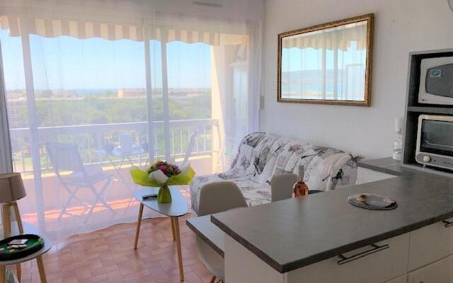 Appartement Balaruc-les-Bains, 1 pièce, 4 personnes - FR-1-503-77