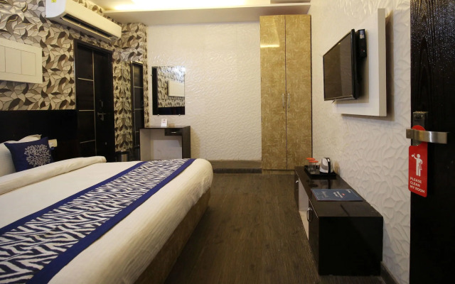 JK Hotel By OYO Rooms