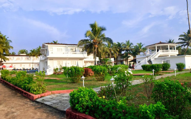 Qees Empire Beachfront Resort