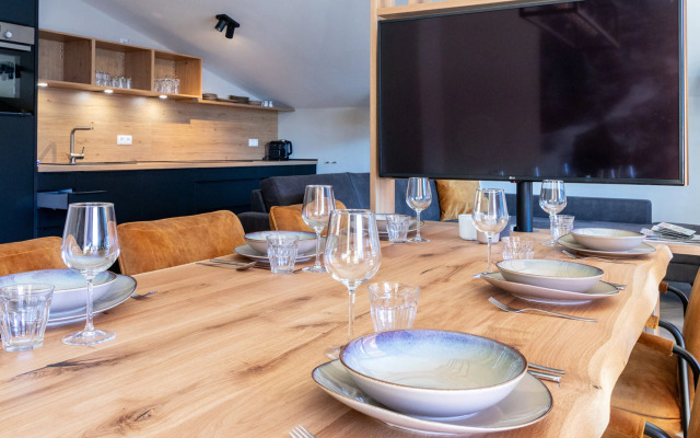 Luxury Penthouse, 600 m. From the ski Area