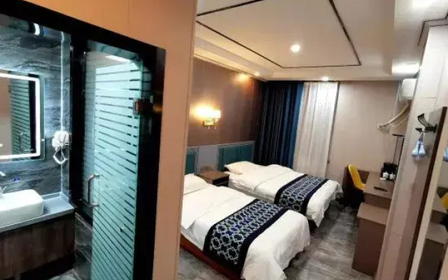 Huolin Gol Yitong Business Hotel