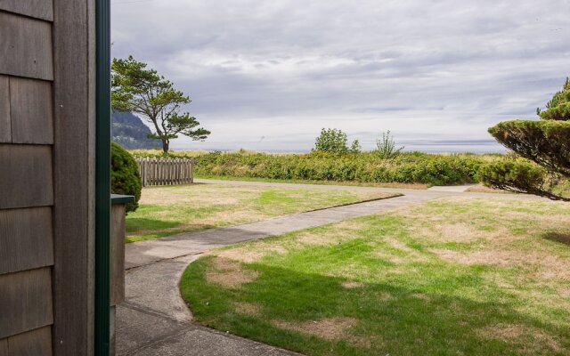 The Tides 4 Br home by RedAwning