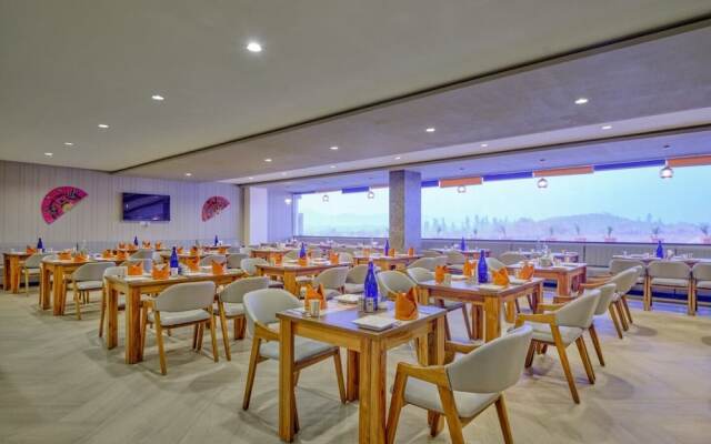 D Square Statue of Unity Kevadia, a member of Radisson Individuals