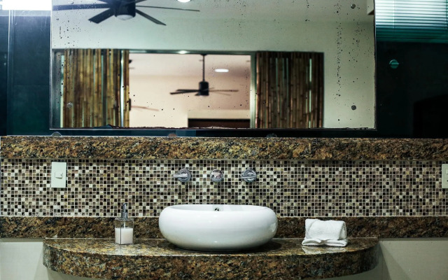 Casa Kaoba Hotel & Suites