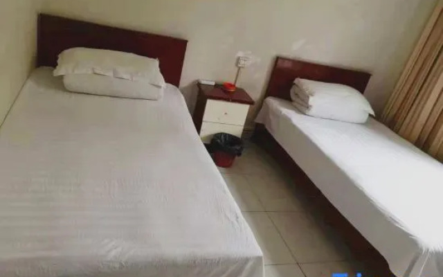 Zhijin Jinggui Hotel