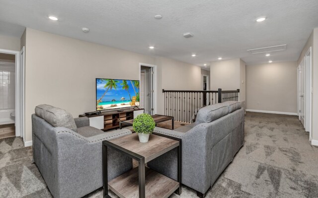 Storey Lake 9 BR Villa with Game Room