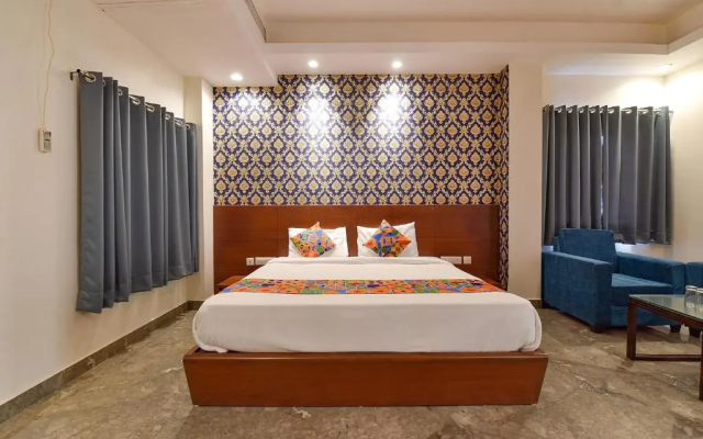 Fabhotel Wind Palace