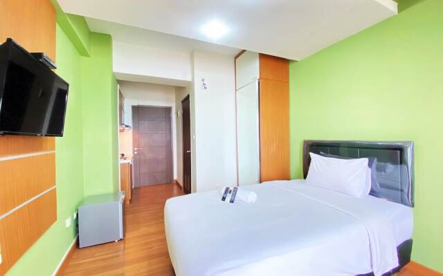 Modern Studio Room at Oxford Jatinangor Apartment