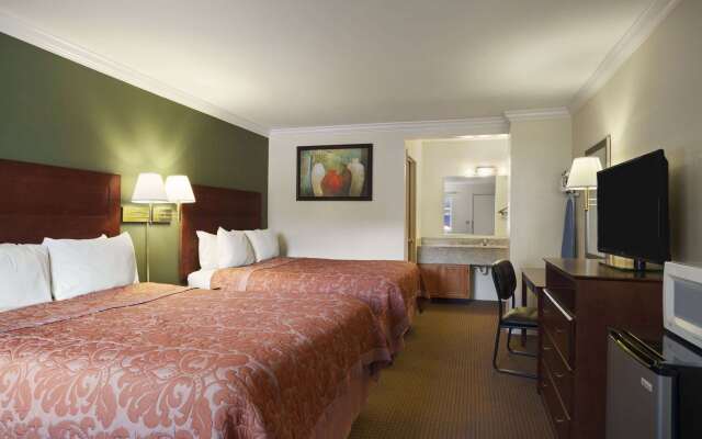 Super 8 by Wyndham Mifflinville Near Bloomsburg