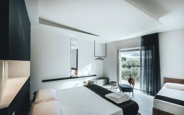 Suite 106