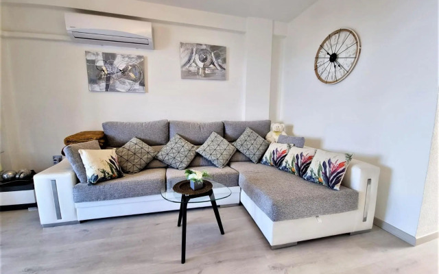 2-Schlafzimmer-Penthouse-Apartment mit frontalem Meerblick