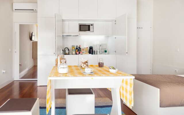 Room in Apartment - Stay in Historic Area of Porto