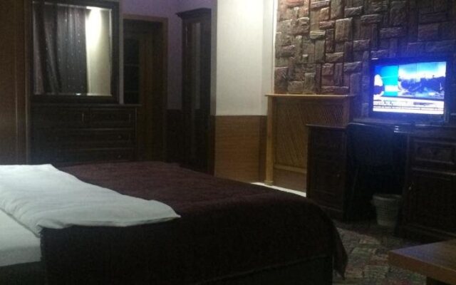 Neapol Hotel
