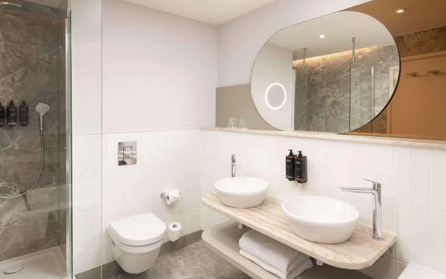 Mercure London Earls Court - Image 7