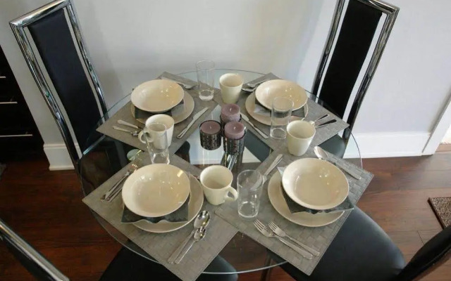 Square One Comfort Suite By Elite Suites