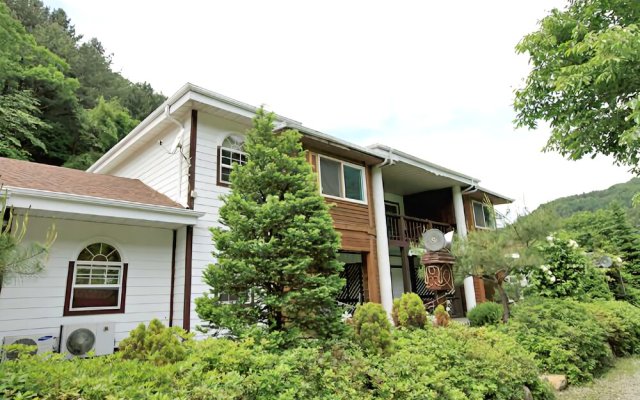 Yangpyeong Wide-garden House Pension