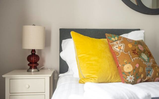 Spacious And Beautiful 2Br Flat In Morningside