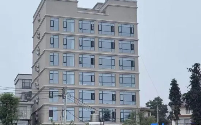 Wumeng Grand Hotel (Wumeng Grass Plain) — 2-star hotel in Liupanshui