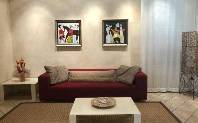 Bella casa vicino alla grotta giusti.