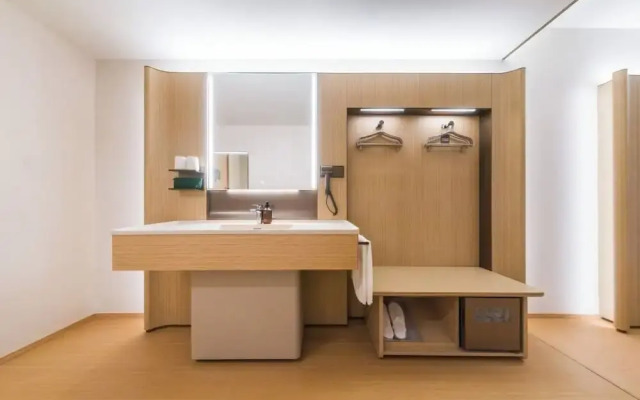 Full Season Hotel-HGH