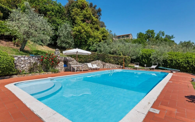 Spacious Villa in Carmignano With Private Swimming Pool