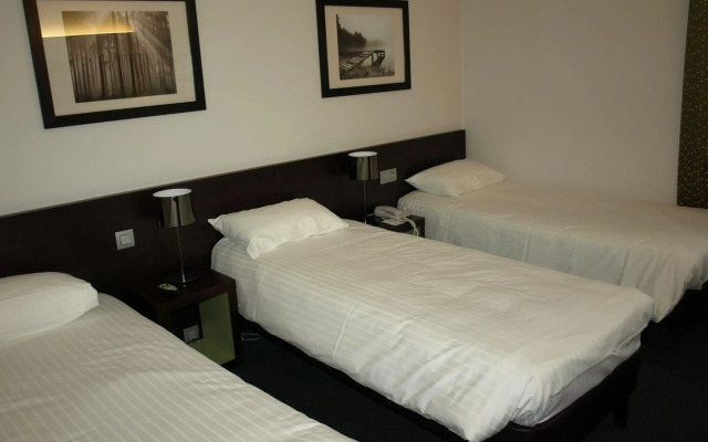 Hotel Kyriad Orly Aéroport Athis Mons