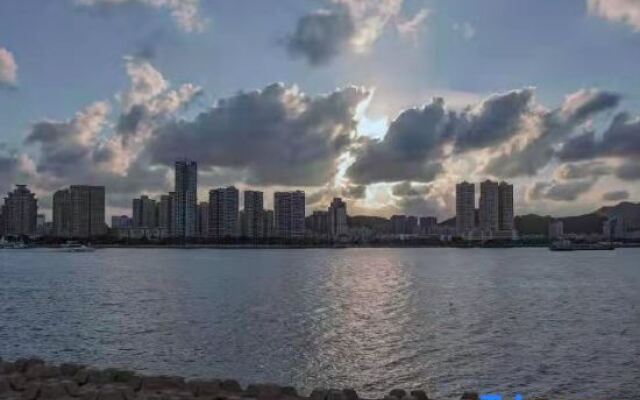 Pebble Motel (Lovers Road Riyue Shell)