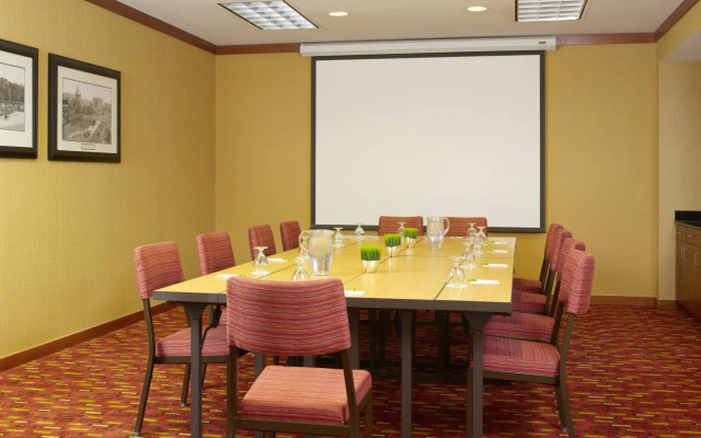 Courtyard by Marriott Boston Brookline