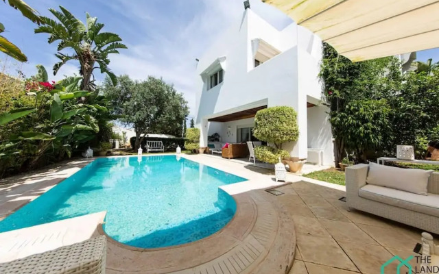 Villa de Luxe Gammarth Avec Piscine
