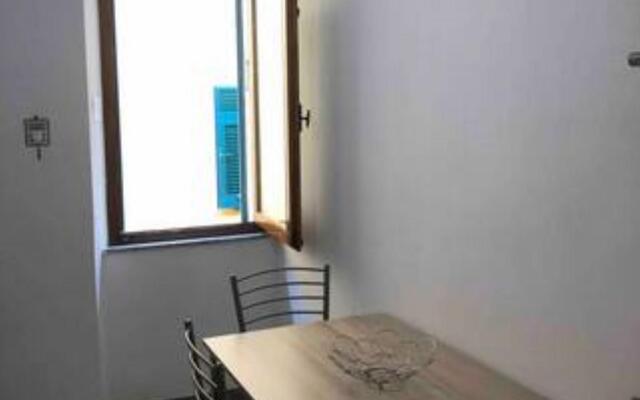 Centrally located apartment with sea view-casetta Annunziata